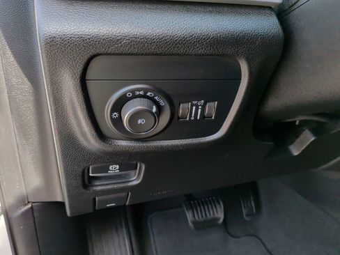 Used 2021 Jeep Grand Cherokee L Limited image 16