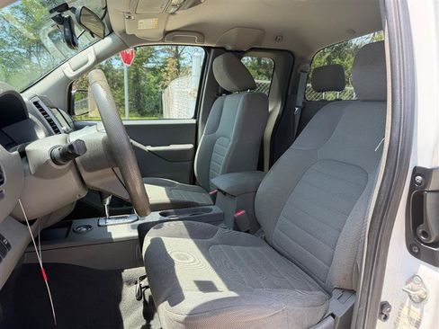 Used 2021 Nissan Frontier S RWD image 13