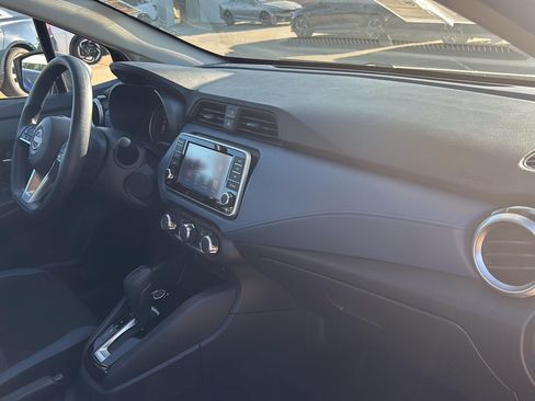 Used 2025 Nissan Versa SV FWD image 25