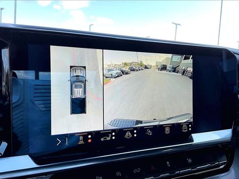 Used 2024 Chevrolet Silverado 1500 High Country w/ High Country Premium Package image 24