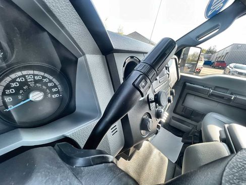 Used 2016 Ford F550 4x4 Regular Cab Super Duty image 20