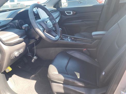 Used 2025 Jeep Compass Limited w/ High Altitude Package image 5