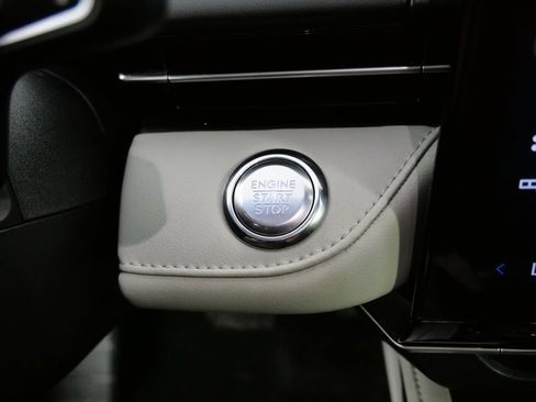 Used 2024 Lincoln Nautilus Reserve w/ Equipment Group 202A AWD/4WD image 24