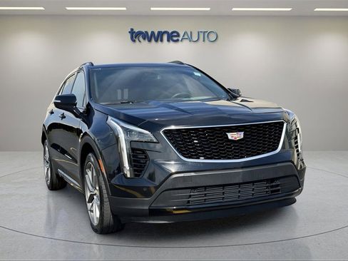 Used 2023 Cadillac XT4 Sport w/ Cold Weather Package image 7
