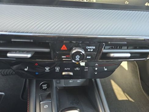 New 2026 Nissan Kicks SR FWD image 4