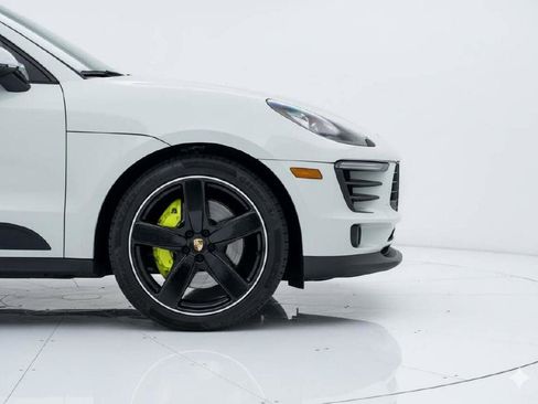 Used 2015 Porsche Macan S image 10