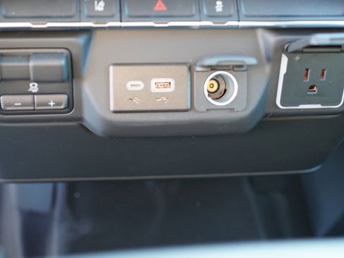 New 2025 GMC Sierra 3500 Pro w/ Convenience Package AWD/4WD image 33