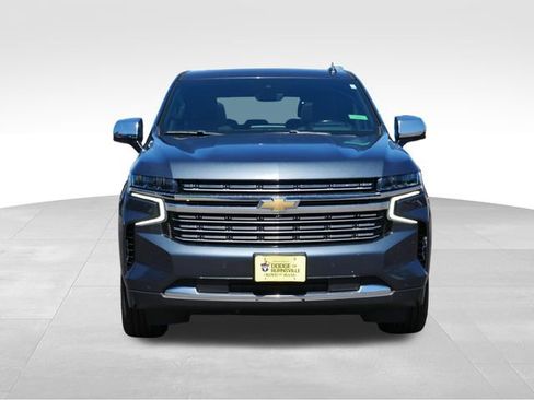 Used 2021 Chevrolet Suburban Premier w/ Premium Package AWD/4WD image 2
