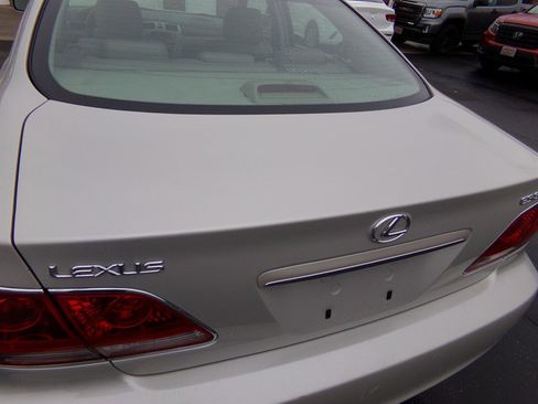 Used 2005 Lexus ES 330 image 19