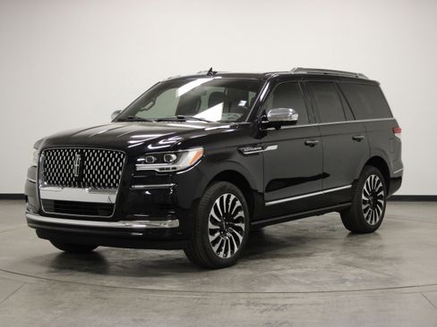 Used 2023 Lincoln Navigator Black Label AWD/4WD image 4