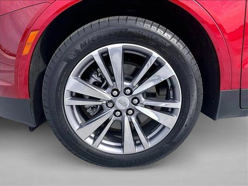 Used 2025 Cadillac XT5 Premium Luxury FWD image 10