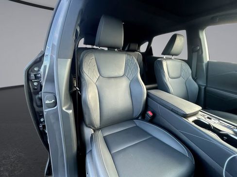 Used 2025 Lexus RX 350 Premium w/ Accessory Package (Z1) FWD image 16