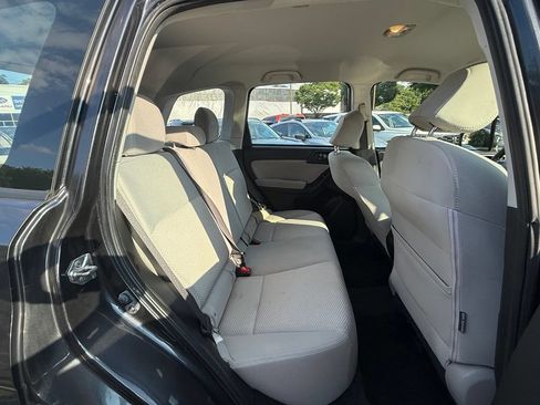 Used 2014 Subaru Forester 2.5i AWD/4WD image 24