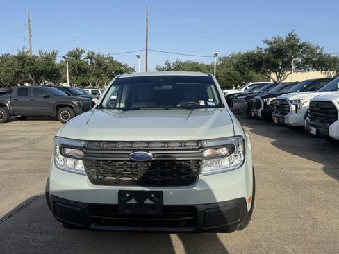 Used 2024 Ford Maverick XLT FWD image 2