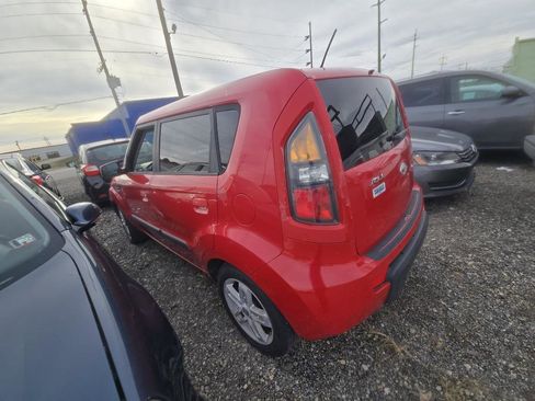 Used 2010 Kia Soul + w/ Audio Pkg image 3