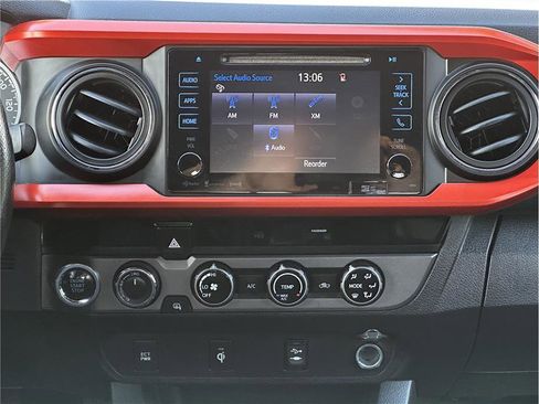 Used 2017 Toyota Tacoma TRD Off-Road w/ Tow Package (A/T) image 22