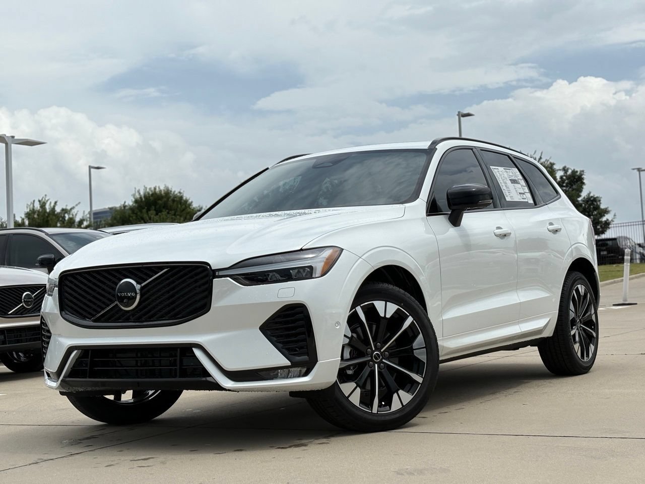 New 2026 Volvo XC60 B5 Plus w/ Protection Package Premier AWD/4WD image 2