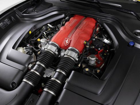 Used 2011 Ferrari California image 10