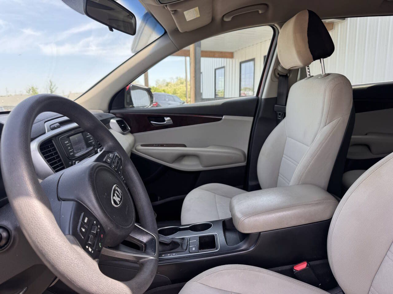 Used 2016 Kia Sorento FWD image 13