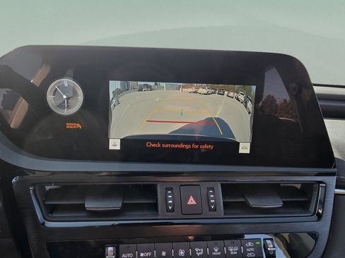 Certified 2023 Lexus ES 350 w/ Premium Package image 17