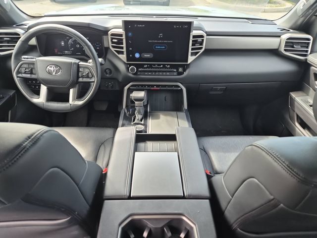 Used 2025 Toyota Sequoia SR5 w/ SR5 Premium Package AWD/4WD image 21