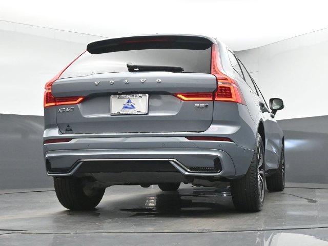Used 2024 Volvo XC60 B5 Plus w/ Protection Package Premier AWD/4WD image 40