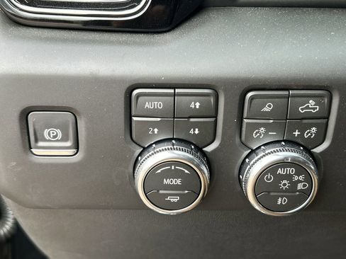 New 2026 GMC Sierra 1500 AT4 AWD/4WD image 18