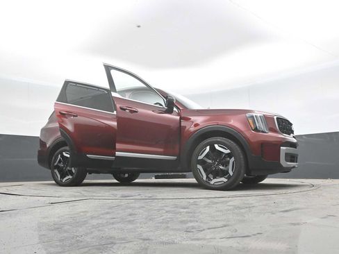 Used 2023 Kia Telluride EX w/ EX Captain's Chair Package FWD image 56