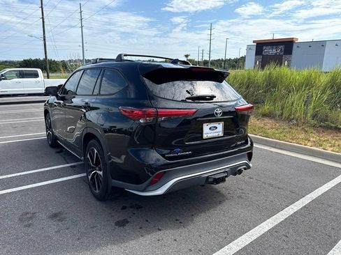 Used 2021 Toyota Highlander XSE AWD/4WD image 5