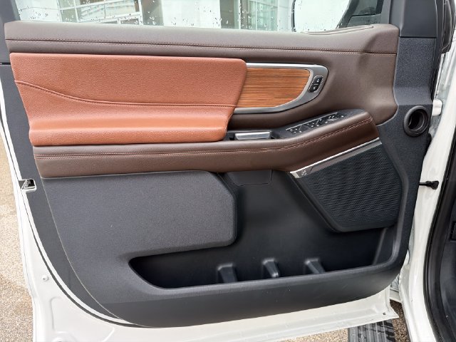 Used 2025 Ford Expedition Max King Ranch AWD/4WD image 9