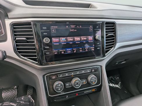 Certified 2023 Volkswagen Atlas SE w/ Panoramic Sunroof Package AWD/4WD image 21