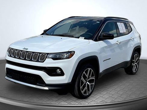 Used 2025 Jeep Compass Limited AWD/4WD image 3