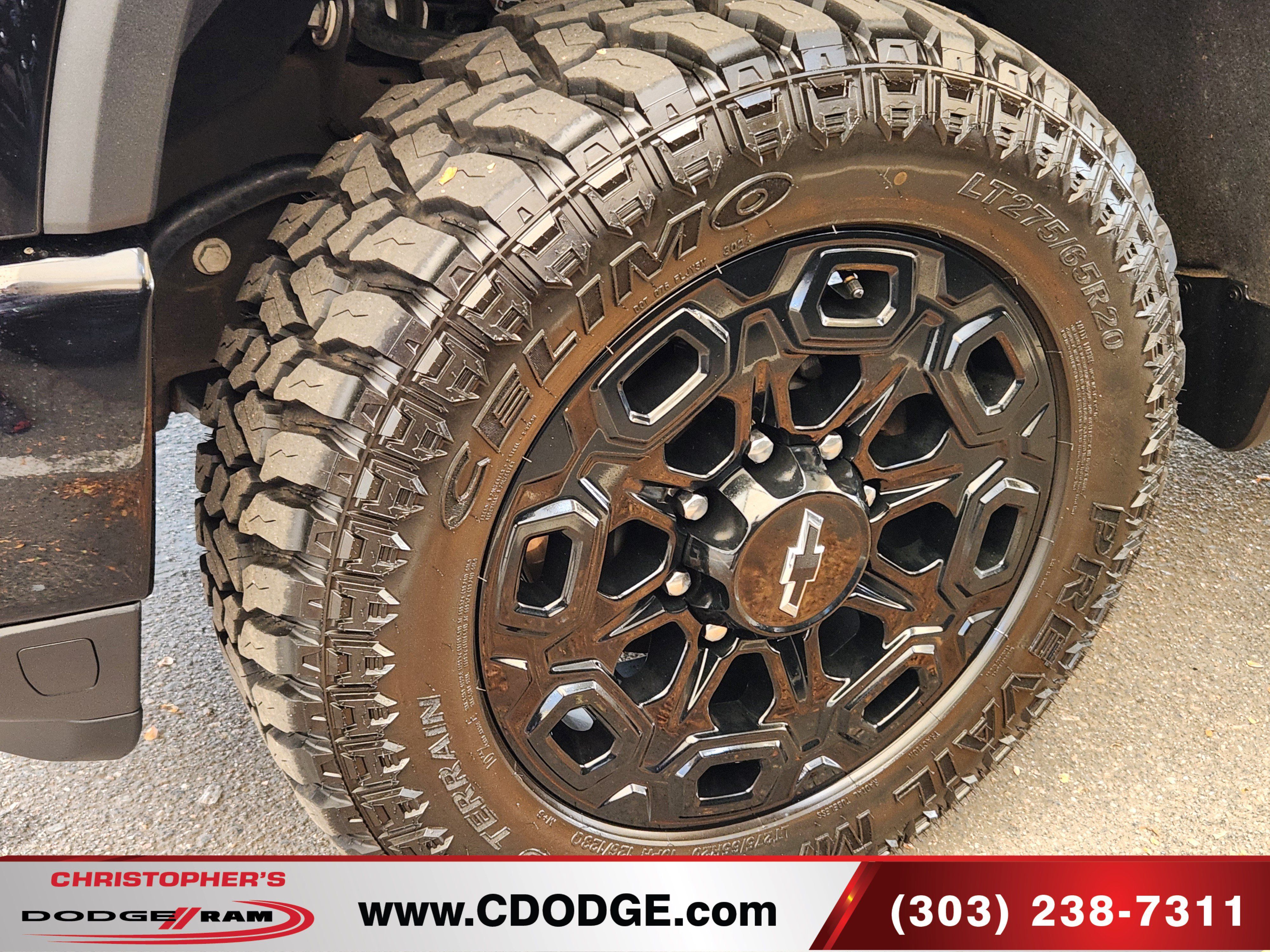 Used 2024 Chevrolet Silverado 2500 LT w/ Midnight Edition AWD/4WD image 24