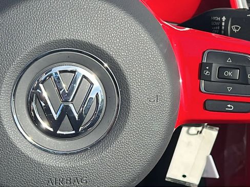 Used 2019 Volkswagen Beetle 2.0T S image 20