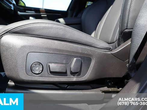 Used 2025 BMW X4 xDrive30i image 11