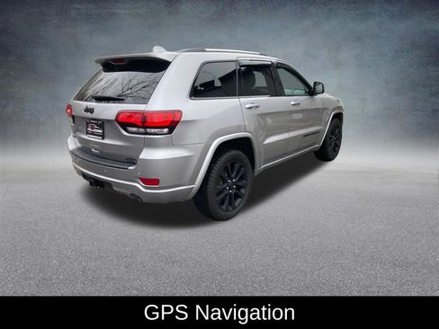 Used 2019 Jeep Grand Cherokee Altitude image 6