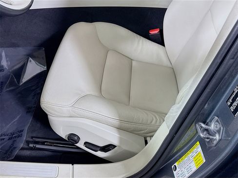Used 2020 Volvo S60 T6 Momentum image 26