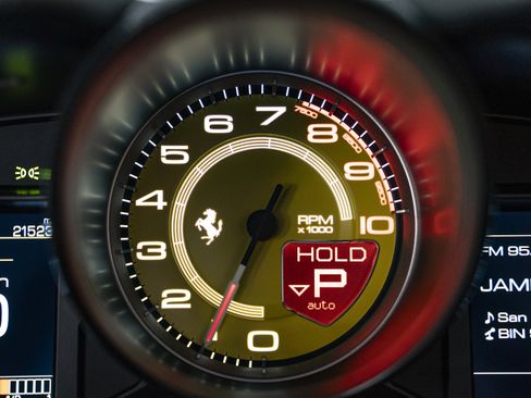 Used 2019 Ferrari Portofino image 45