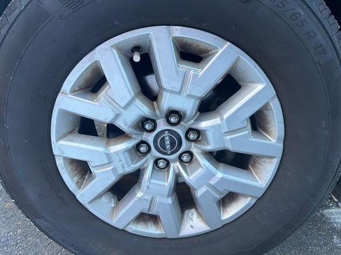 Used 2022 Nissan Frontier SV image 21