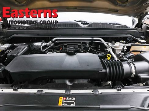 Used 2024 Chevrolet Colorado W/T RWD image 7