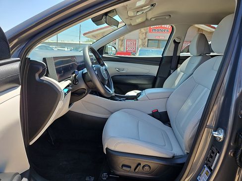 Used 2025 Hyundai Tucson SEL FWD image 11