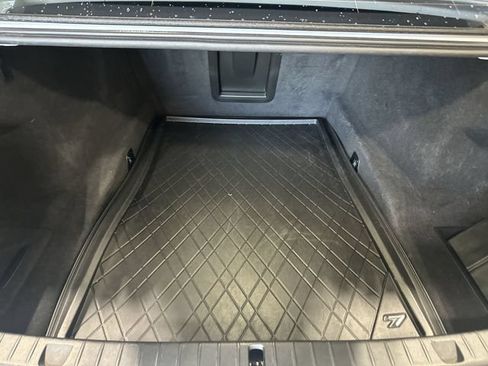 Used 2018 BMW 750i RWD image 26