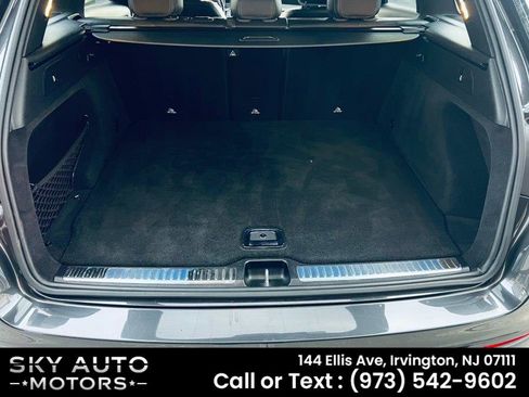 Used 2021 Mercedes-Benz GLC 300 4MATIC image 11