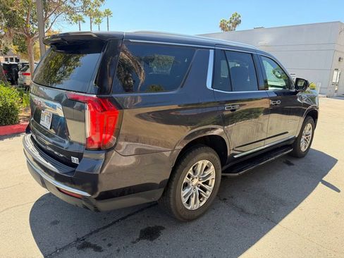 Used 2023 GMC Yukon SLT AWD/4WD image 14