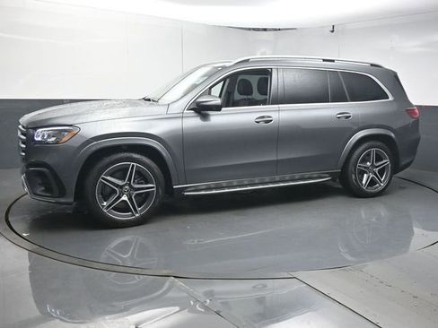 Used 2026 Mercedes-Benz GLS 450 4MATIC image 4