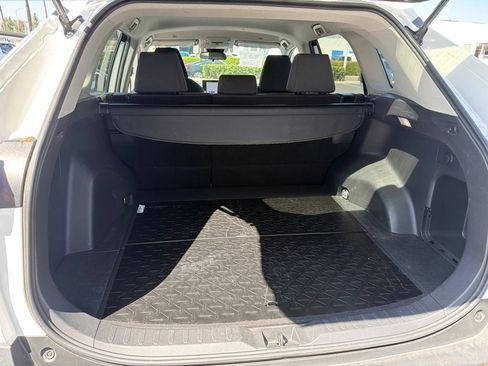 Used 2025 Toyota RAV4 XLE AWD/4WD image 21