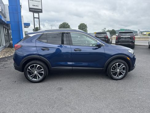 Used 2023 Buick Encore GX Essence w/ Advanced Technology Package AWD/4WD image 2
