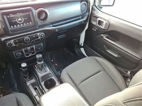 Used 2020 Jeep Wrangler Unlimited Sport image 12