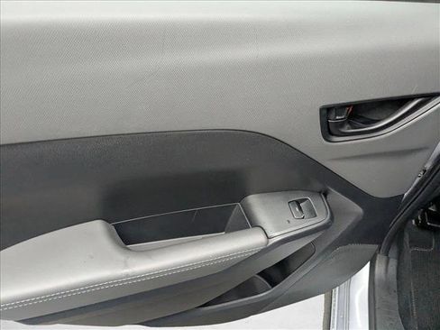 Used 2024 Subaru Crosstrek 2.0i Premium w/ Crosstrek Mirror Package AWD/4WD image 18