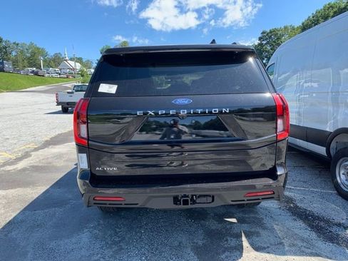 New 2025 Ford Expedition Active image 21